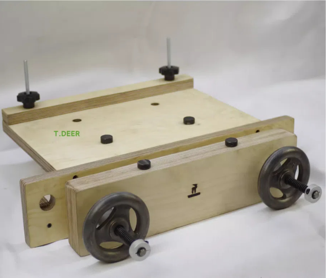 منضدة عمل صغيرة محمولة من خشب  - مراجعة Woodworking Vise For Workbench وسعره